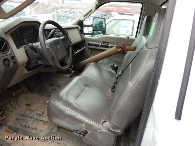 image for item HX9646 2009 Ford F450 Super Duty  truck cab and chassis