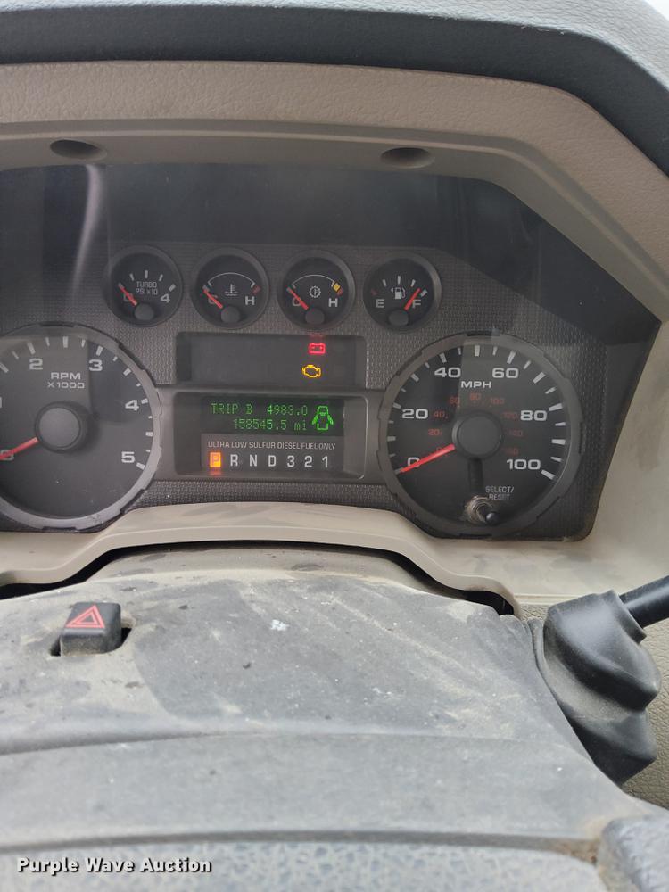 image for item HX9646 2009 Ford F450 Super Duty  truck cab and chassis