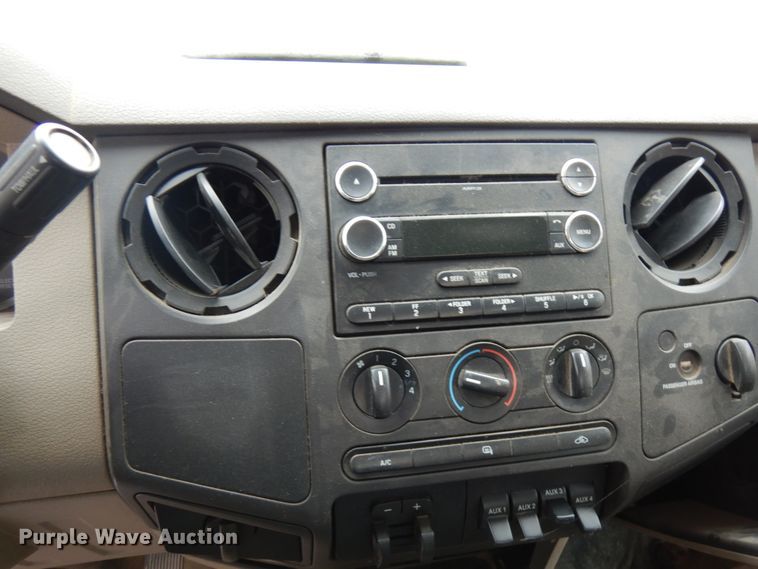 image for item HX9646 2009 Ford F450 Super Duty  truck cab and chassis