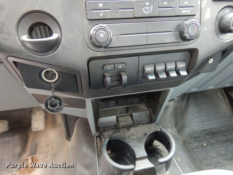 image for item HX9650 2014 Ford F450 Super Duty  truck cab and chassis