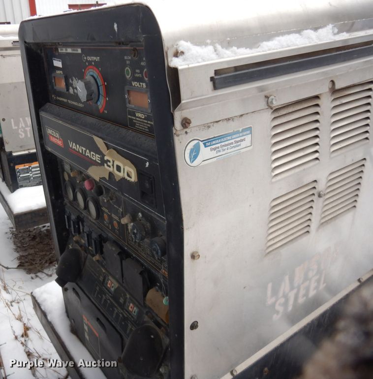 image for item IK9775 Lincoln Electric Vantage 300 AC/DC welder