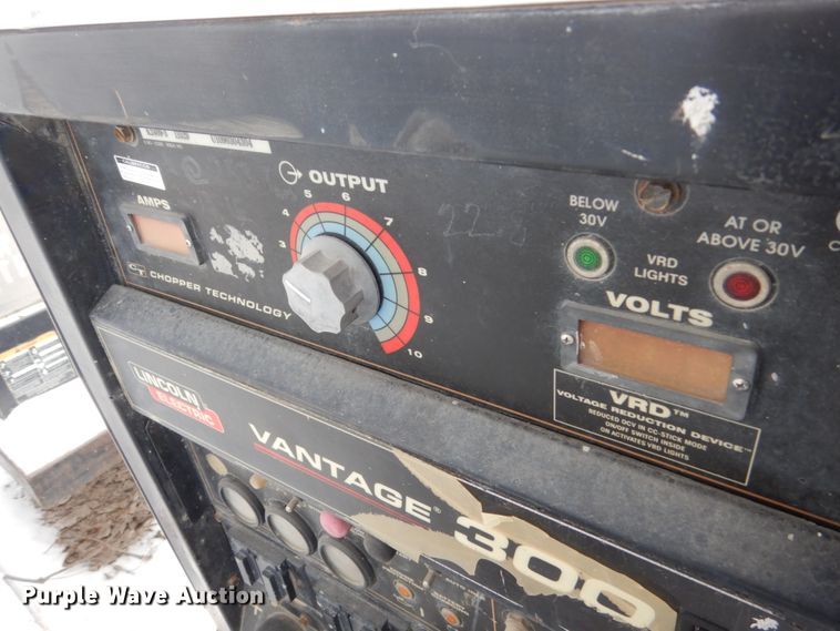 image for item IK9775 Lincoln Electric Vantage 300 AC/DC welder