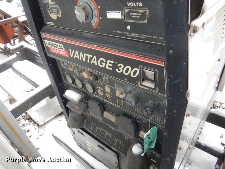 image for item IK9776 Lincoln Electric Vantage 300 AC/DC welder