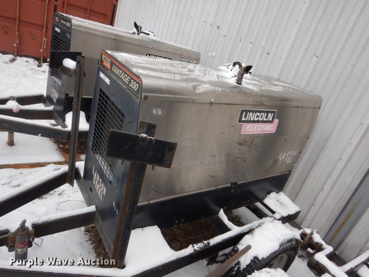 image for item IK9776 Lincoln Electric Vantage 300 AC/DC welder