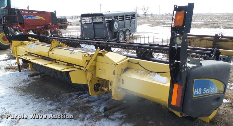 image for item DG8472 2013 New Holland 18HS  double sickle windrower head