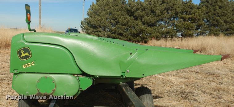 image for item DI3692 2009 John Deere 612C  corn head