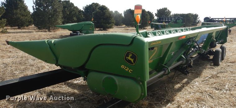 image for item DI3692 2009 John Deere 612C  corn head