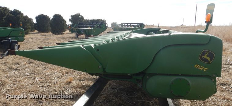image for item DI3692 2009 John Deere 612C  corn head