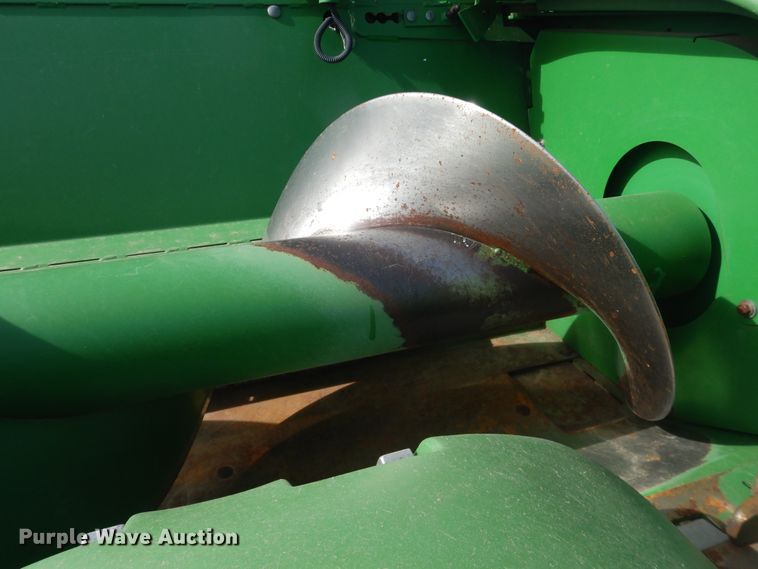 image for item DI3692 2009 John Deere 612C  corn head