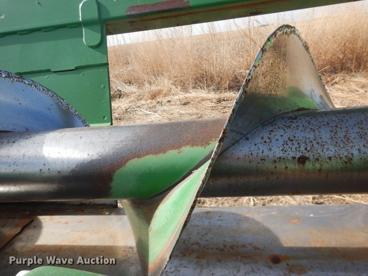 image for item DI3692 2009 John Deere 612C  corn head