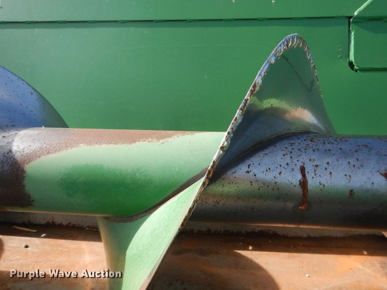 image for item DI3692 2009 John Deere 612C  corn head