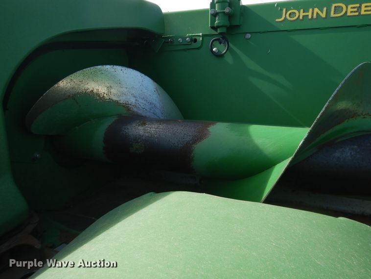 image for item DI3692 2009 John Deere 612C  corn head