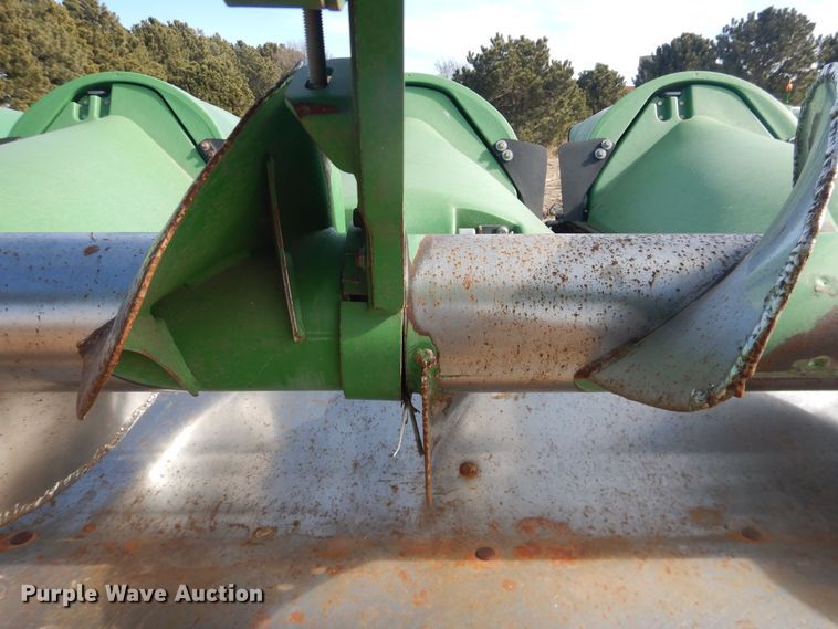 image for item DI3692 2009 John Deere 612C  corn head