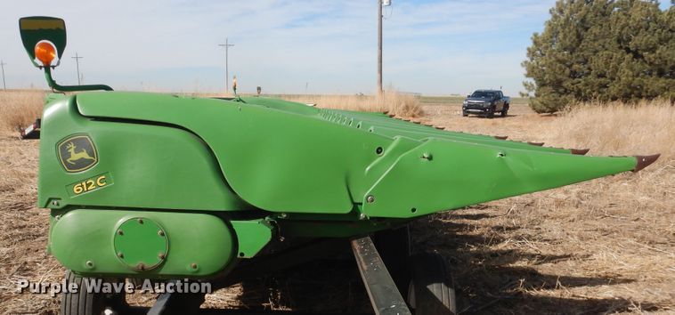image for item DI3694 2010 John Deere 612C  corn head