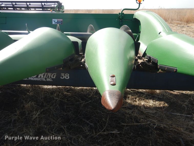 image for item DI3694 2010 John Deere 612C  corn head