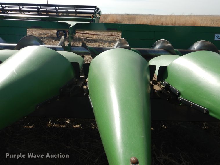 image for item DI3694 2010 John Deere 612C  corn head