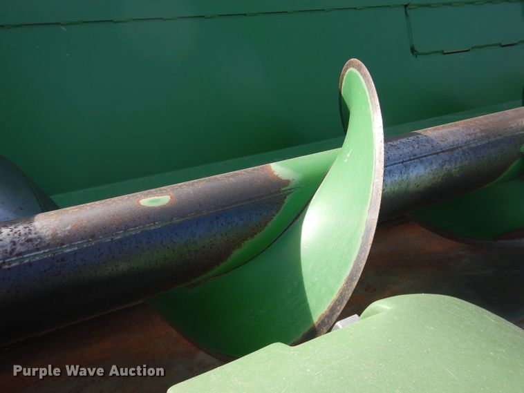 image for item DI3694 2010 John Deere 612C  corn head