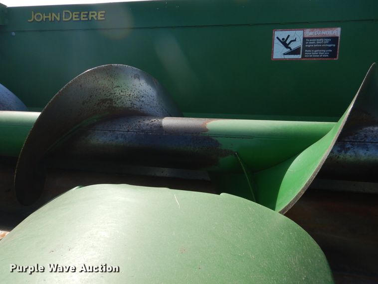 image for item DI3694 2010 John Deere 612C  corn head