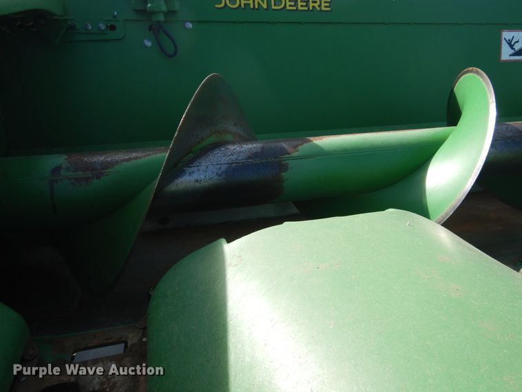 image for item DI3694 2010 John Deere 612C  corn head