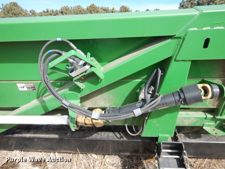 image for item DI3694 2010 John Deere 612C  corn head