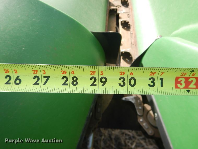 image for item DI3694 2010 John Deere 612C  corn head