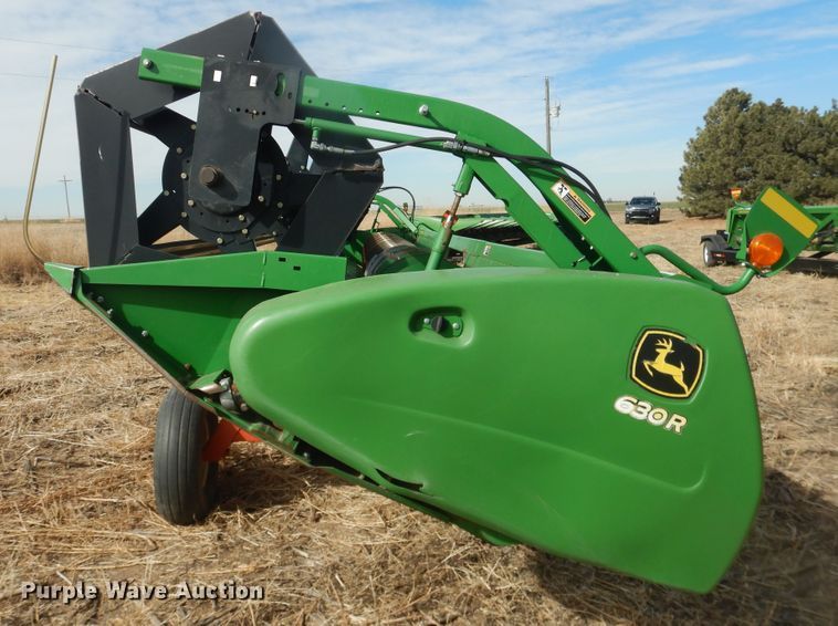 image for item DI3696 2013 John Deere 630R  rigid head