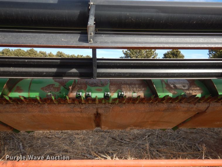 image for item DI3696 2013 John Deere 630R  rigid head