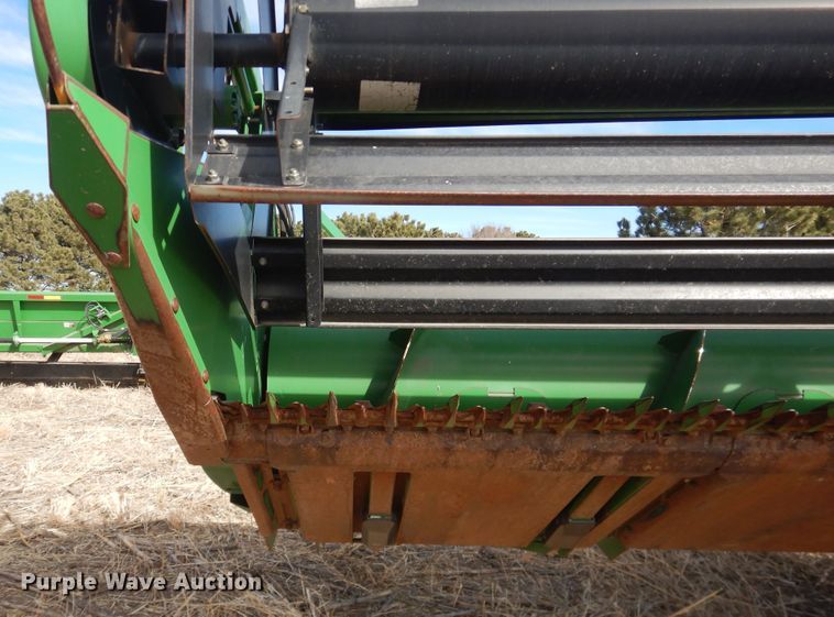 image for item DI3696 2013 John Deere 630R  rigid head