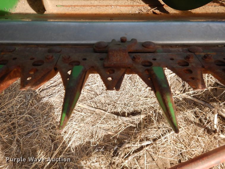 image for item DI3696 2013 John Deere 630R  rigid head