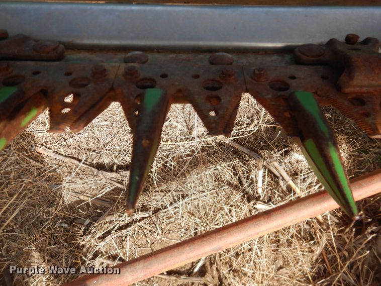 image for item DI3696 2013 John Deere 630R  rigid head