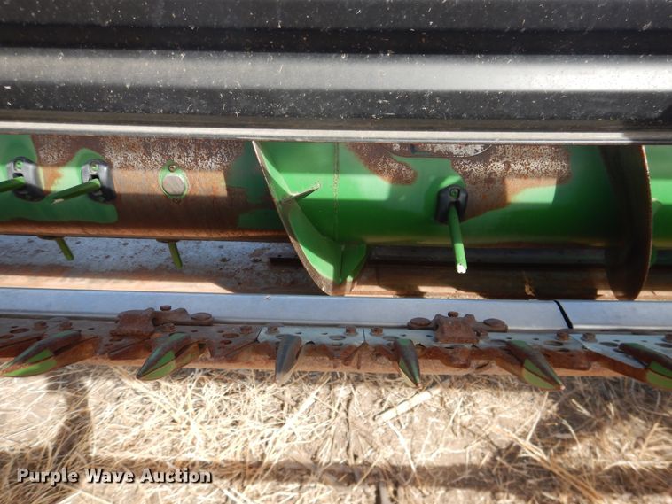 image for item DI3696 2013 John Deere 630R  rigid head