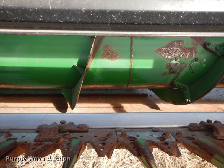 image for item DI3696 2013 John Deere 630R  rigid head