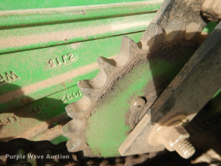 image for item DI3696 2013 John Deere 630R  rigid head