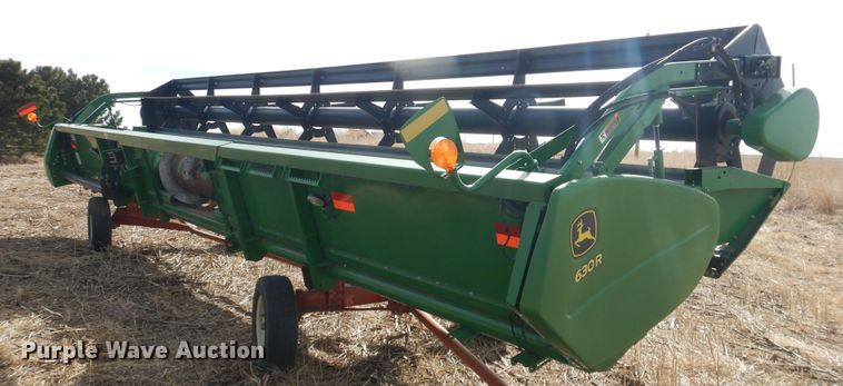 image for item DI3698 2013 John Deere 630R  rigid head