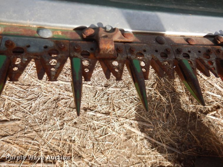 image for item DI3698 2013 John Deere 630R  rigid head