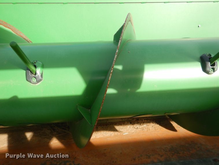 image for item DI3698 2013 John Deere 630R  rigid head