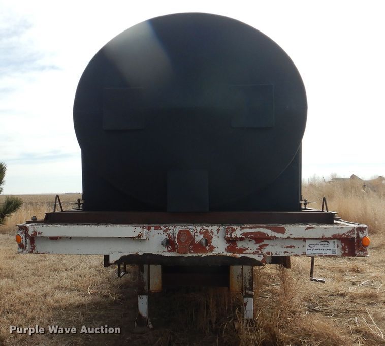 image for item DI3699 1982 Vulcan FTD65-625A drop deck nurse tank trailer