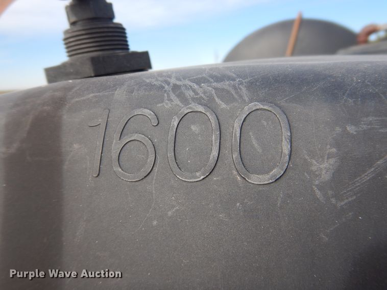 image for item DI3699 1982 Vulcan FTD65-625A drop deck nurse tank trailer