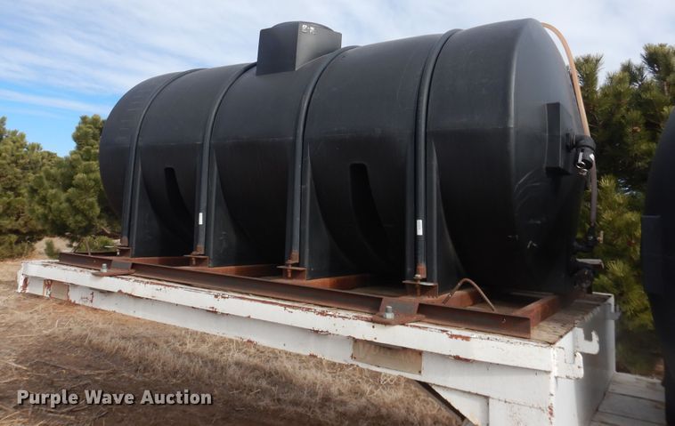 image for item DI3699 1982 Vulcan FTD65-625A drop deck nurse tank trailer