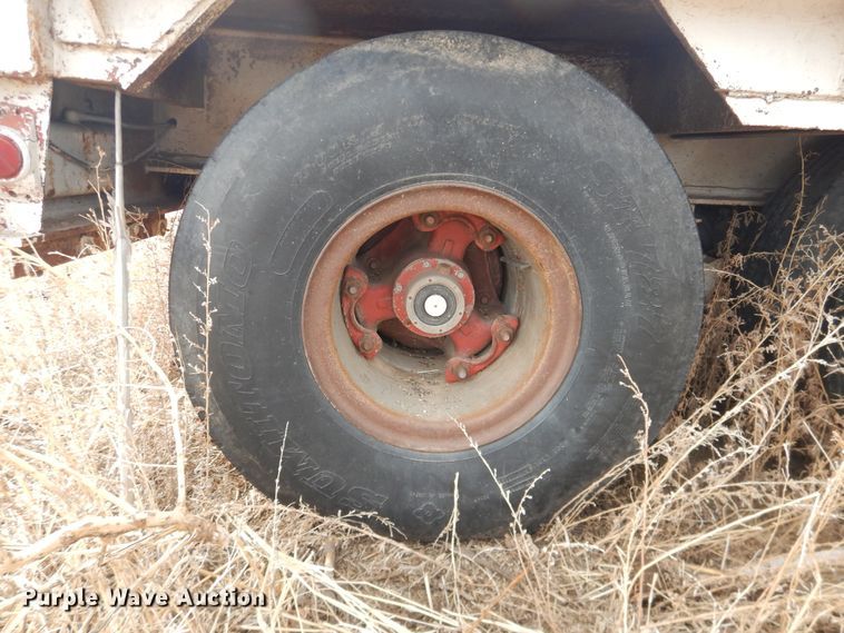 image for item DI3699 1982 Vulcan FTD65-625A drop deck nurse tank trailer