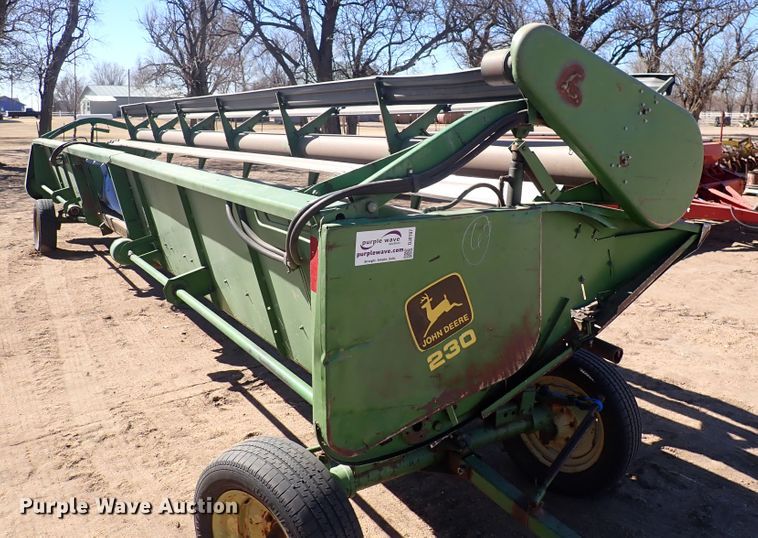 image for item DJ0107 John Deere 230  platform head