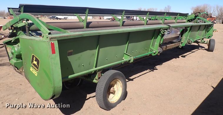 image for item DJ0107 John Deere 230  platform head