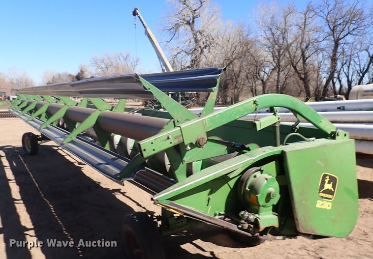 image for item DJ0107 John Deere 230  platform head