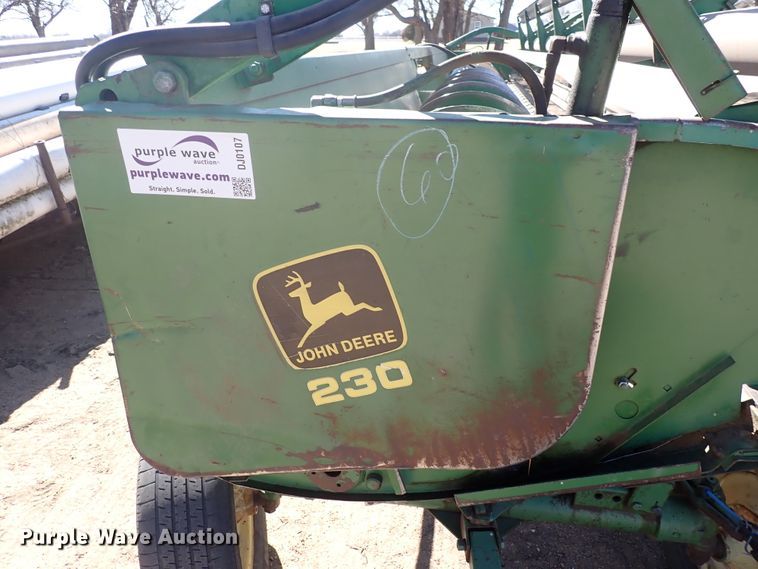 image for item DJ0107 John Deere 230  platform head