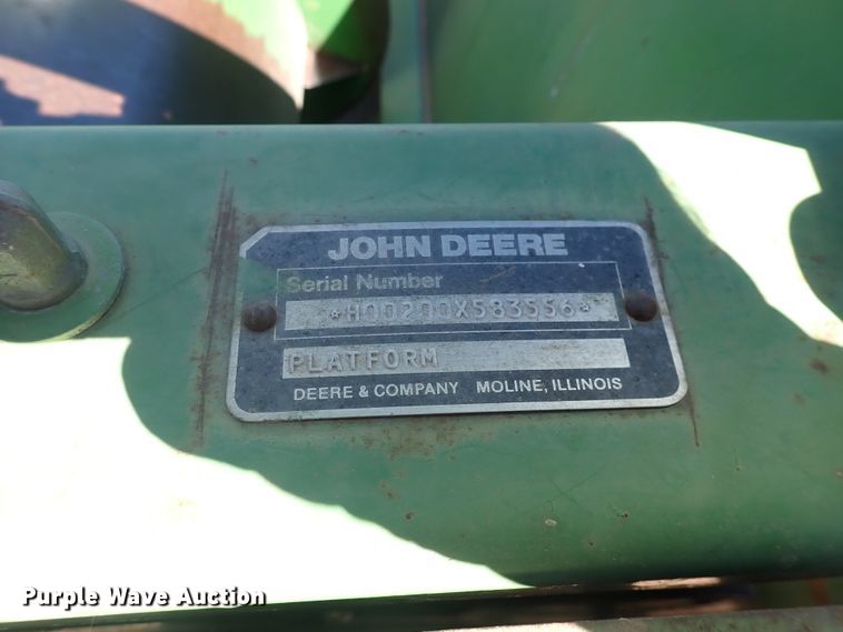 image for item DJ0107 John Deere 230  platform head