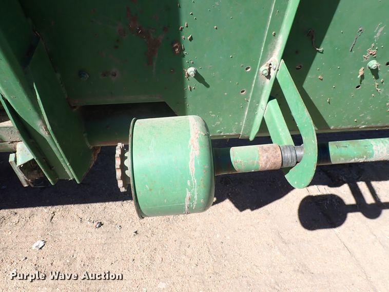 image for item DJ0107 John Deere 230  platform head