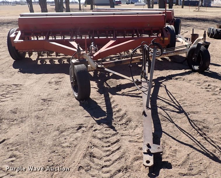 image for item DJ0110 (2) International 510 grain drills