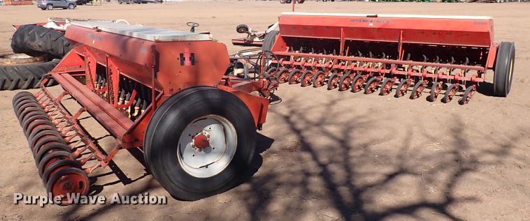 image for item DJ0110 (2) International 510 grain drills