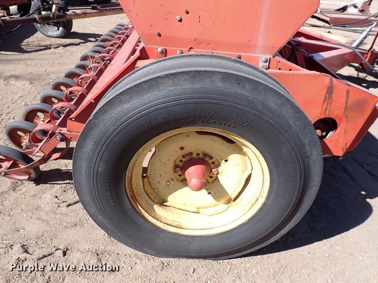 image for item DJ0110 (2) International 510 grain drills