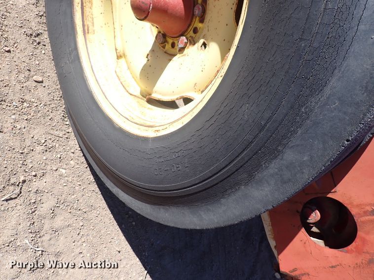 image for item DJ0110 (2) International 510 grain drills